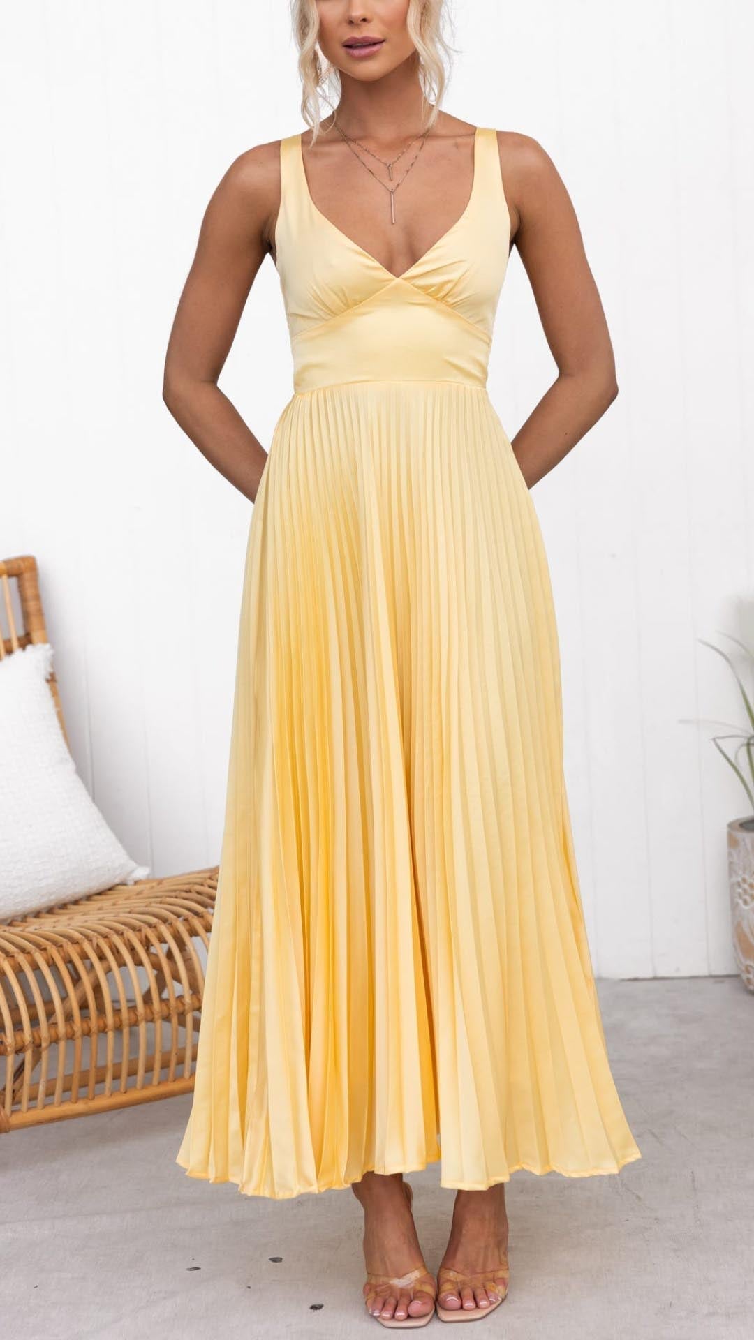 Lynne™ | Robe Longue Plissée à Encolure en V