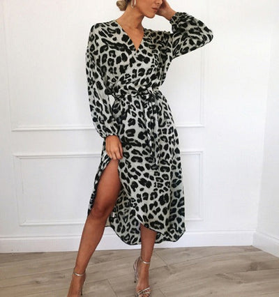 Lisandra™ | Robe Léopard à Encolure V