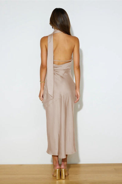 Chloe™ | Robe Midi en Soie de Luxe avec Col Américain