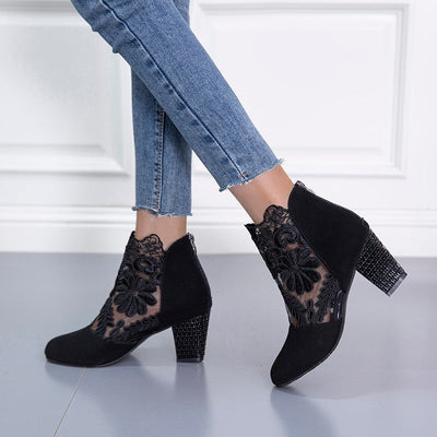 Camillea™ | Escarpins à Talon Épais Élégance Lace