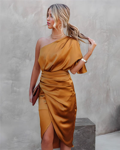 Kyra™ | Élégant Robe en Soie avec Fentes