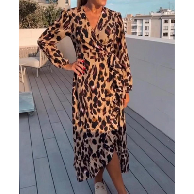 Lisandra™ | Robe Léopard à Encolure V